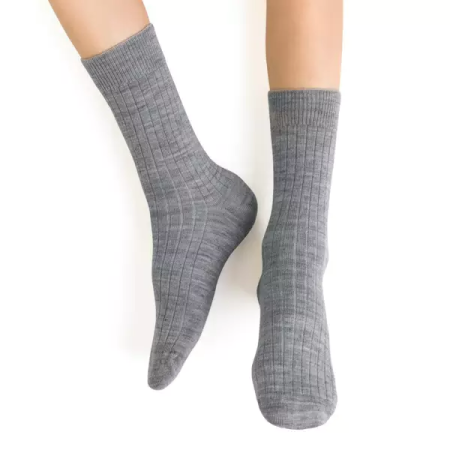 STEVEN Skarpetki jasny szary bezuciskowe dziecięce 75% merino