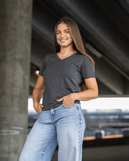 Koszulka damska t-shirt regular fit z wełny merino 160gsm menique V-neck