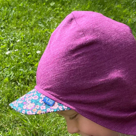 Czapka z daszkiem i ochroną karku UV wełna merino jedwab